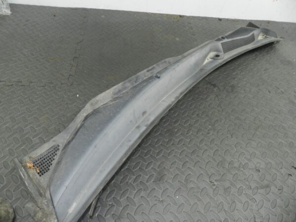 (144) 2009 VAUXHALL ASTRA H. SCUTTLE PANEL