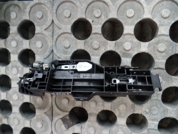 MK2 Nissan Note 2015 - Passenger Side Rear N/S/R Door Handle - Image 2