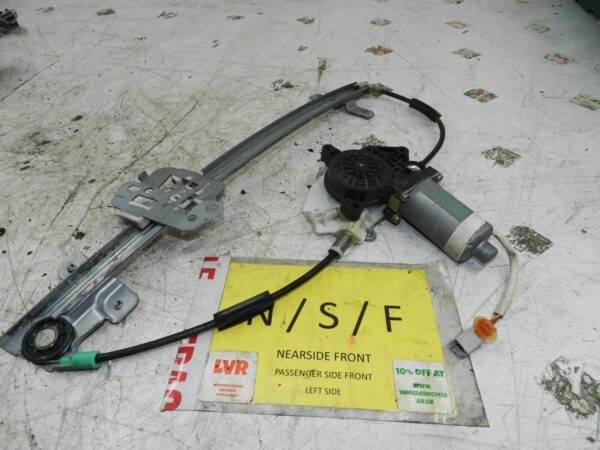 (138) 1998 HONDA ACCORD MK6. PASSENGER SIDE FRONT WINDOW REGULATOR AND MOTOR