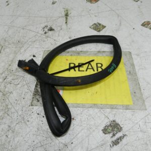 (138) 1998 HONDA ACCORD MK6. BOOT LID TAIL GATE DOOR RUBBER