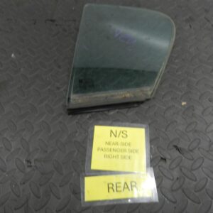 (144) 2009 VAUXHALL ASTRA H. PASSENGER SIDE REAR WINDOW GLASS QUARTER