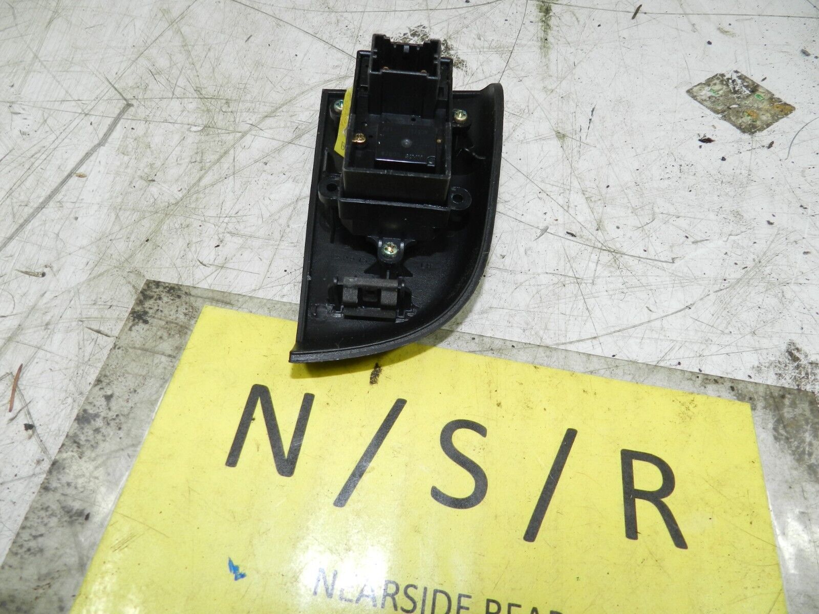 (138) 1998 HONDA ACCORD MK6. PASSENGER SIDE REAR WINDOW SWITCH - Image 2