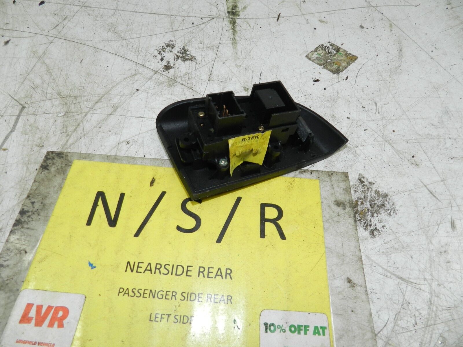 (138) 1998 HONDA ACCORD MK6. PASSENGER SIDE REAR WINDOW SWITCH - Image 3