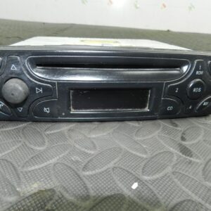 (146) MERCEDES C CLASS SALOON W203. CD RADIO A2038201786 NO CODE