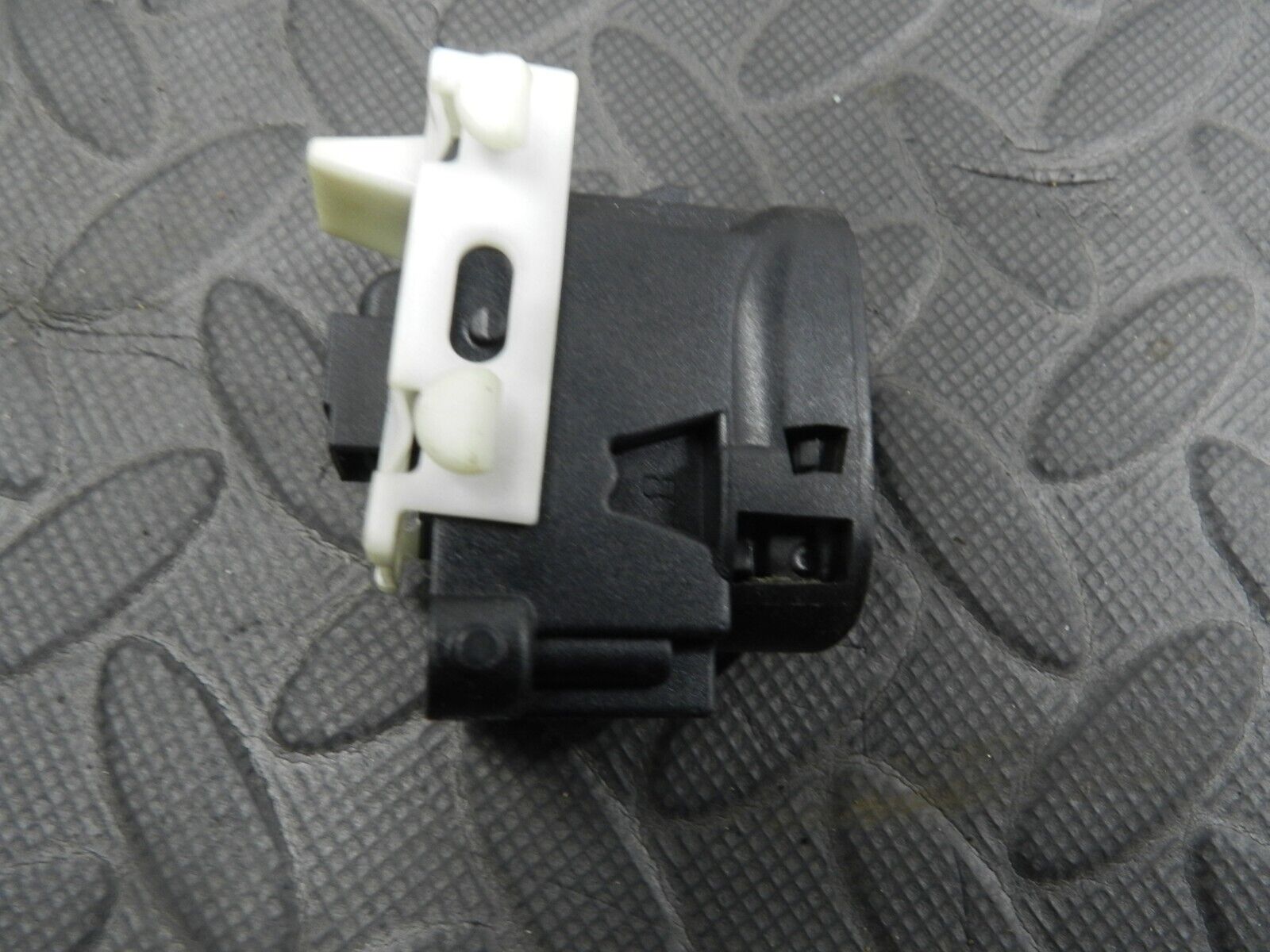 (146) MERCEDES C CLASS SALOON W203. WINDOW SWITCH - Image 4