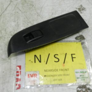(138) 1998 HONDA ACCORD MK6. PASSENGER SIDE FRONT WINDOW SWITCH