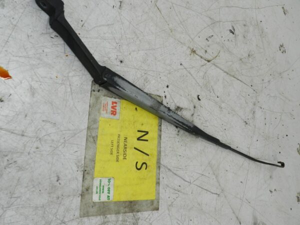 (139) 2003 HYUNDAI MATRIX PASSENGER SIDE WIPER ARM