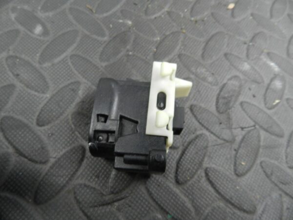 (146) MERCEDES C CLASS SALOON W203. WINDOW SWITCH - Image 2