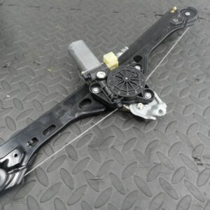 (146) MERCEDES C CLASS SALOON W203. DRIVER SIDE REAR WINDOW REGULATOR + MOTOR