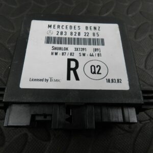 (146) MERCEDES C CLASS SALOON W203. 2038202285 DRIVER SIDE REAR DOOR ECU