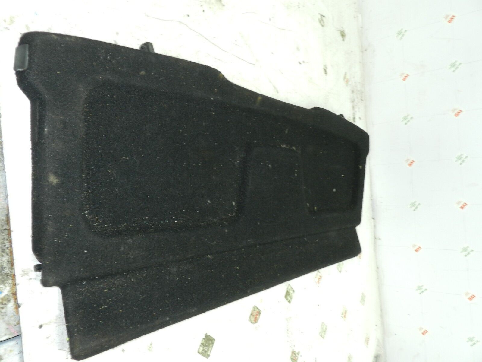 (139) 2003 HYUNDAI MATRIX PARCEL SHELF