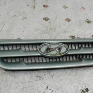 (139) 2003 HYUNDAI MATRIX FRONT GRILLE