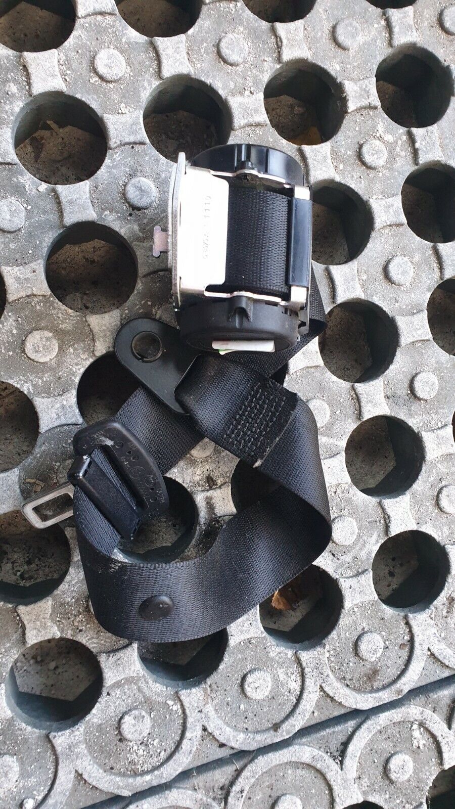 Mini Countryman 2014 R60 – Rear Seatbelt  (Fits both sides)