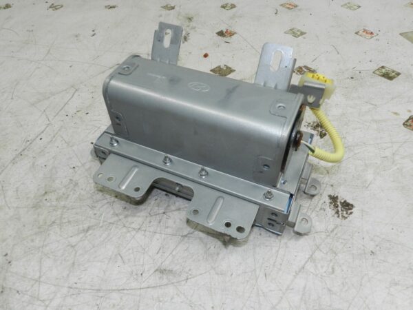 (139) 2003 HYUNDAI MATRIX DASHBOARD PASSENGER AIR BAG - Image 3