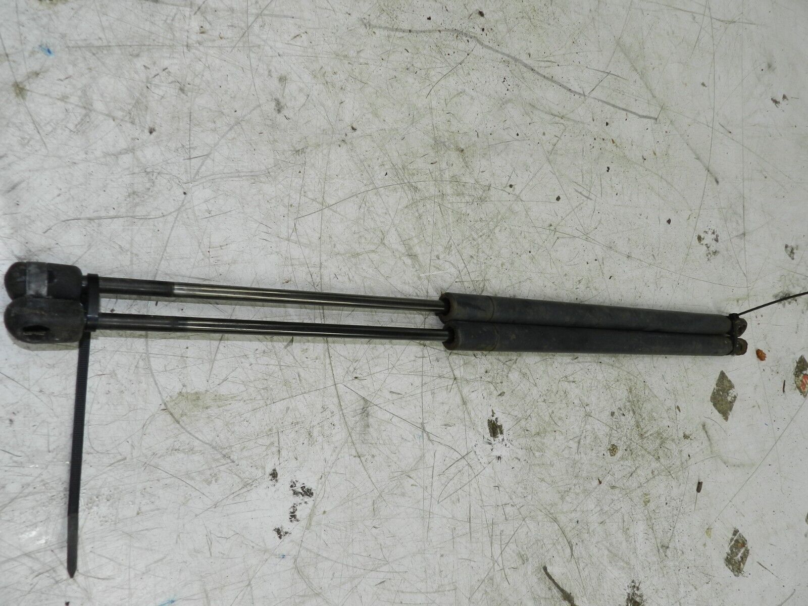 (139) 2003 HYUNDAI MATRIX BOOT LID TAIL GATE