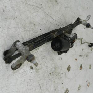 (139) 2003 HYUNDAI MATRIX FRONT WIPER MOTOR AND LINKAGE