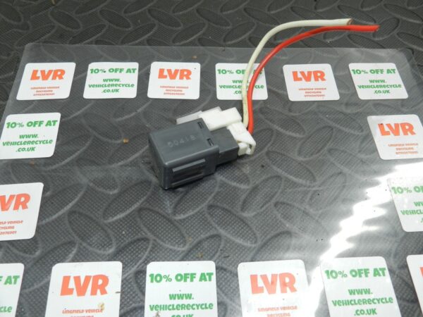 142 NISSAN MICRA K12 CONVERTIBLE C+C. RELAY 24330 C9900 - Image 2