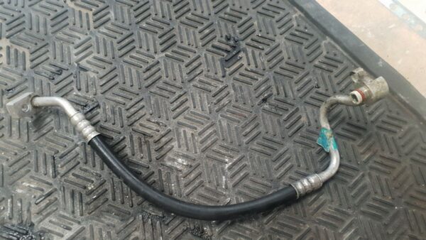 2013 Ford Focus 1.0 Petrol Ecoboost Aircon Pipe 1871872 - Image 2