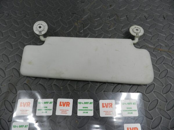 142 NISSAN MICRA K12 CONVERTIBLE C+C. DRIVER SIDE SUN VISOR - Image 3