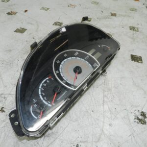 (139) 2003 HYUNDAI MATRIX SPEEDOMETER SPEEDO INSTRUMENT CLUSTER CLOCKS