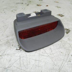 (139) 2003 HYUNDAI MATRIX 3rd THIRD HIGH LEVEL BRAKE LIGHT