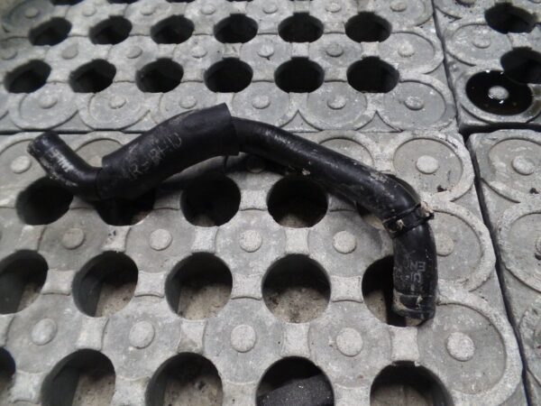 2010 HYUNDAI SANTA FE 2.2 DIESEL AUTOMATIC. COOLANT PIPE.