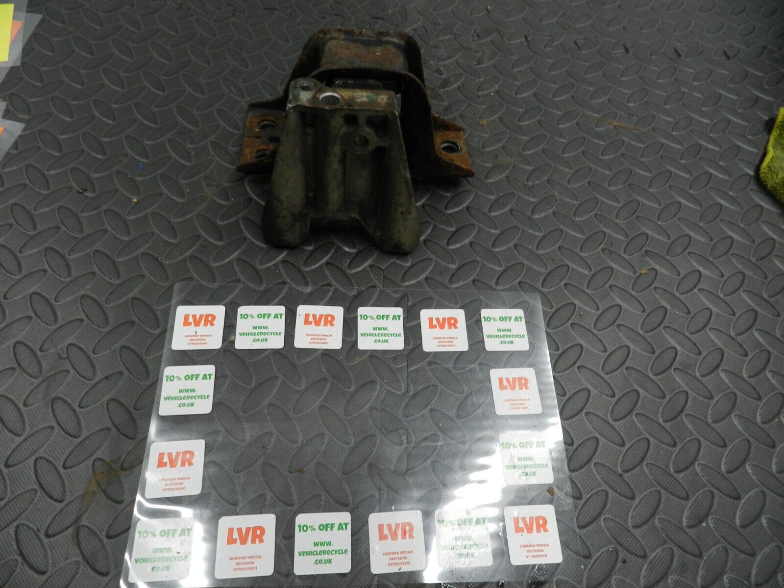 142 NISSAN MICRA K12 CONVERTIBLE C+C. ENGINE MOUNT