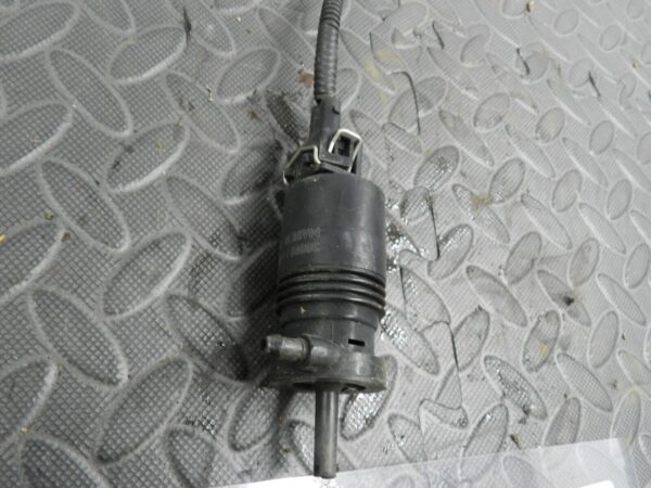 142 NISSAN MICRA K12 CONVERTIBLE C+C. SCREEN WASH WASHER PUMP - Image 2