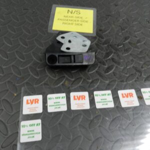 142 NISSAN MICRA K12 CONVERTIBLE C+C. PASSENGER SIDE FRONT ROOF LATCH 8200220670