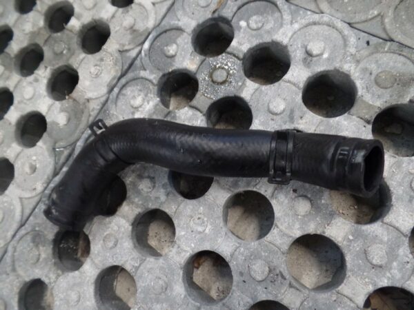 2010 HYUNDAI SANTA FE 2.2 DIESEL AUTOMATIC. COOLANT PIPE. - Image 3