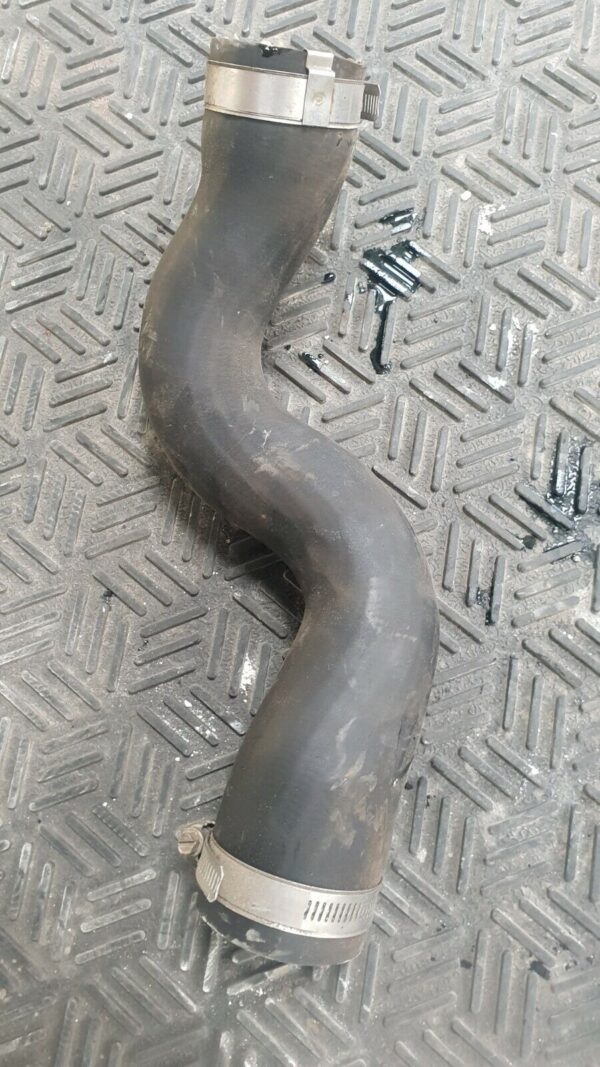 2013 Ford Focus 1.0 Petrol Ecoboost Top Intercooler Hose/Pipe CV61-6K863-AF - Image 3