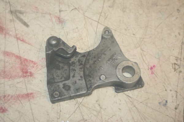 KAWASAKI ZZR600 2004. BRAKE MOUNT PLATE