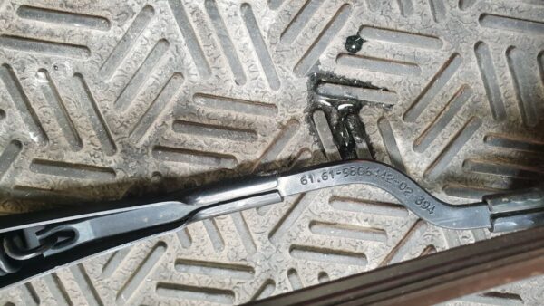 Mini Countryman 2014 1.6 Diesel Both Front Wiper Arms (Pair) 9806442 - Image 2