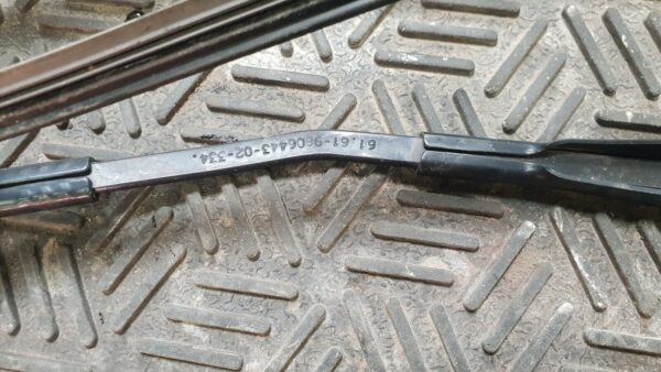 Mini Countryman 2014 1.6 Diesel Both Front Wiper Arms (Pair) 9806442 - Image 3