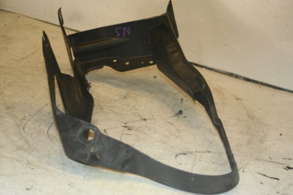 2005 MERCEDES S CLASS W220. PASSENGER SIDE HEADLIGHT SURROUND FRAME - Image 6