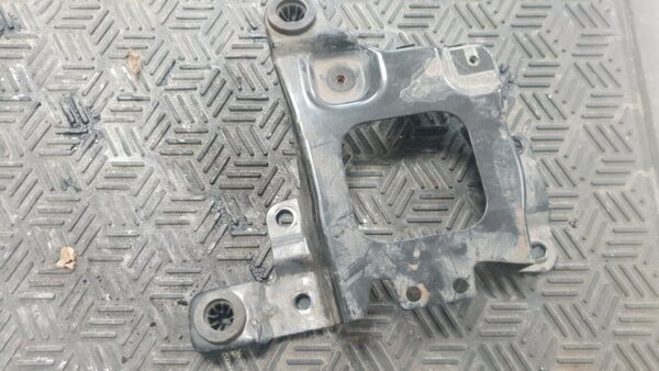 2013 Ford Focus 1.0 Petrol Ecoboost Battery Tray Mount Bracket AV61-R6K034AB