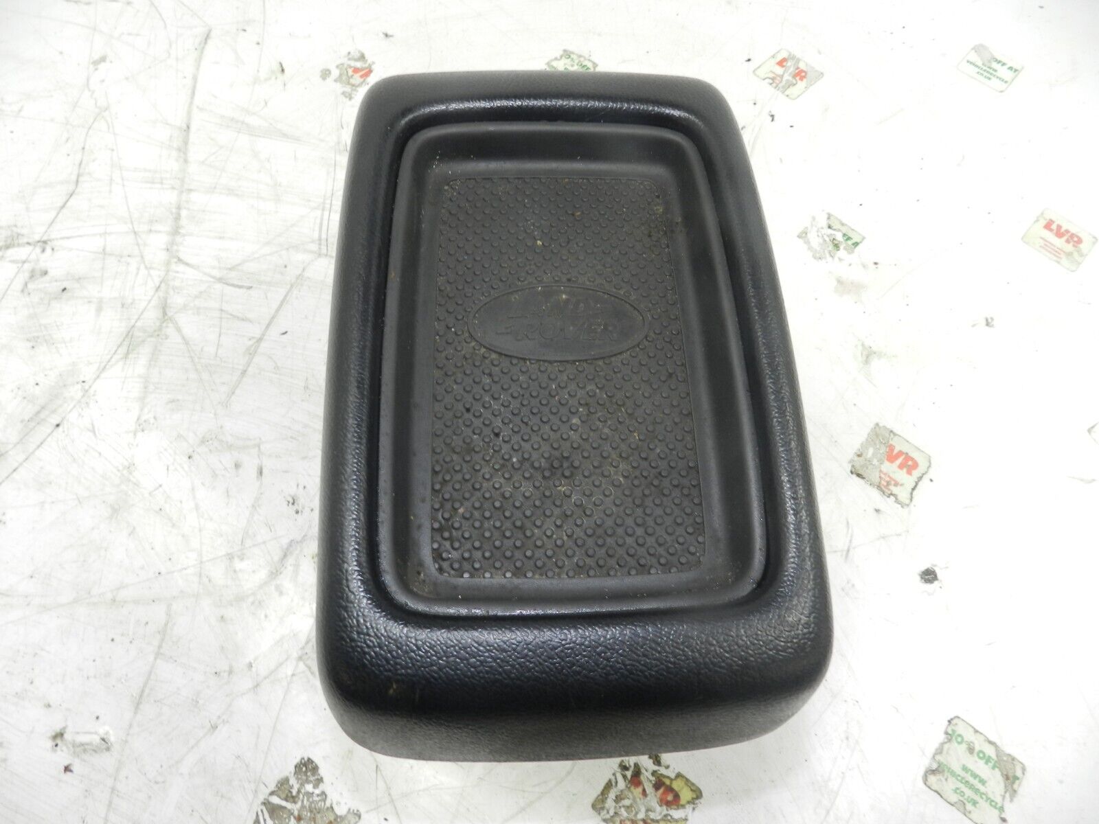 06 LAND ROVER FREELANDER 1 FACELIFT TD4 L314. CENTRE CONSOLE ARM REST FHM100330