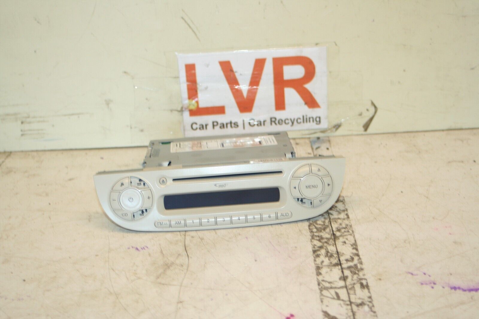 2008 FIAT 500. 1.2 PETROL. CD RADIO 7646383316 (COVERS MISSING)