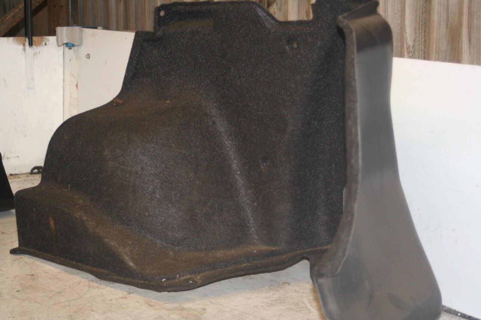 2004 LEXUS IS200. BOOT SIDE CARPET PANEL DRIVER SIDE - Image 2