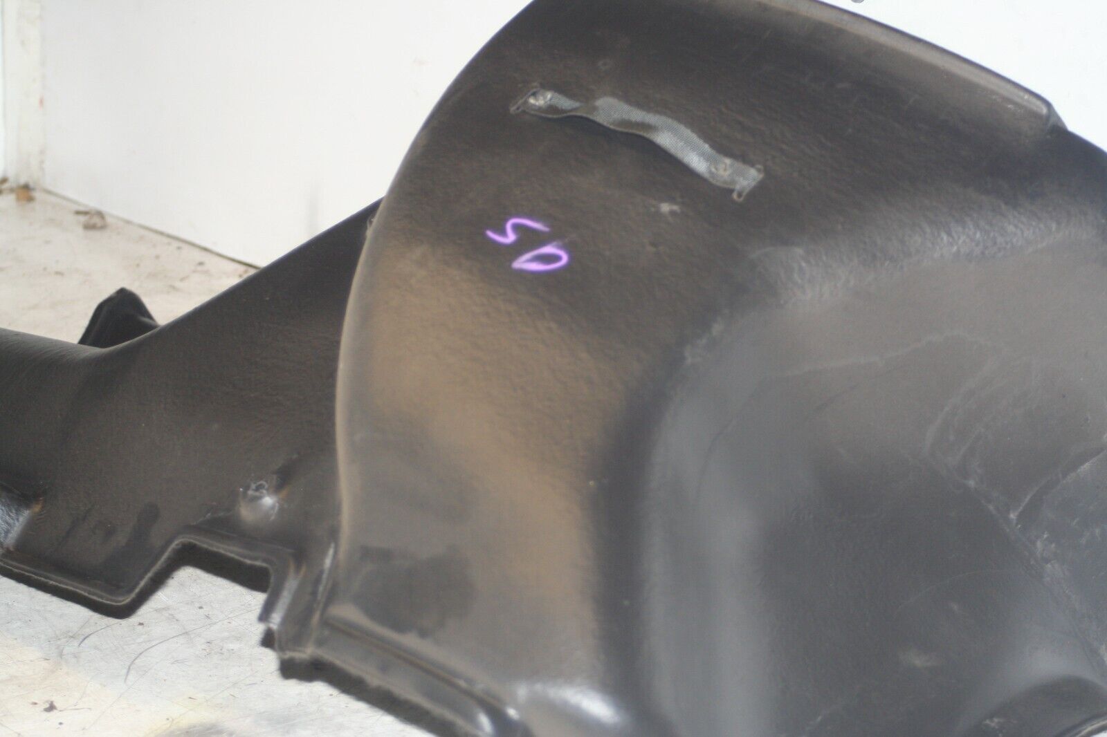 2004 LEXUS IS200. BOOT SIDE CARPET PANEL DRIVER SIDE - Image 4