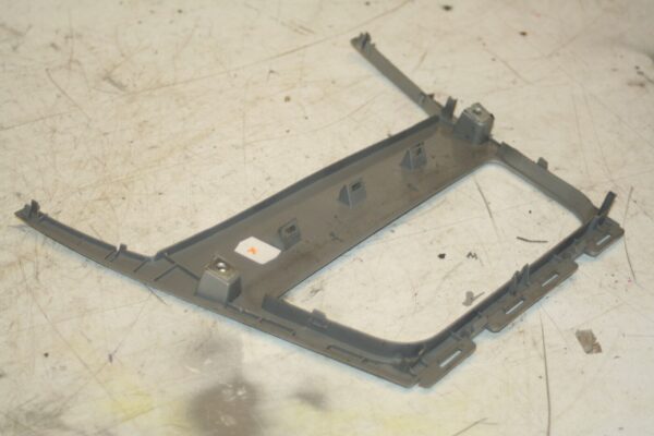 (95) 2010 BMW 1 SERIES E82. DASHBOARD CENTRE CONSOLE SILVER TRIM 7129142 - Image 3