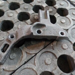 MK2 Nissan Note 2015 1.2 Engine Mount Bracket