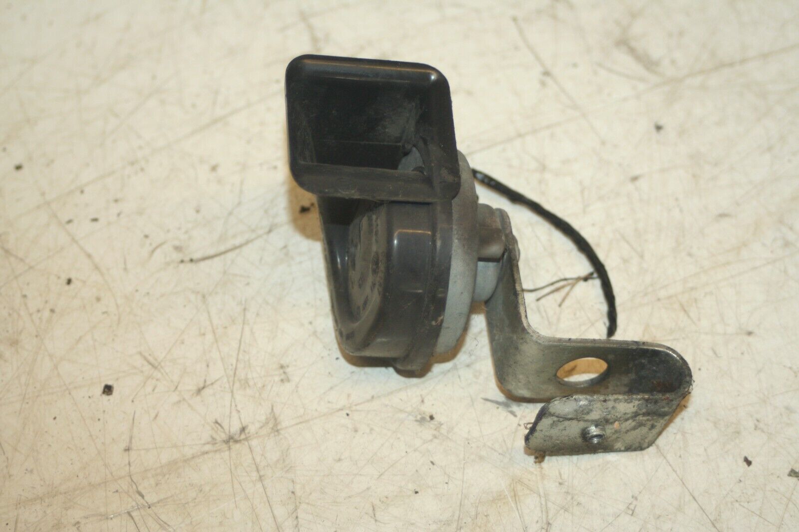 (95) 2010 BMW 1 SERIES E82. HORN