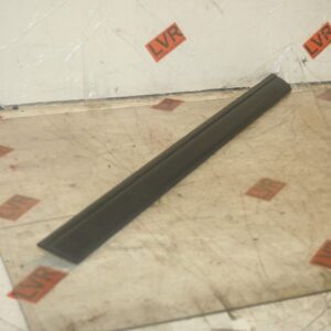 1989 MERCEDES 300E W124. DRIVER SIDE REAR DOOR TRIM