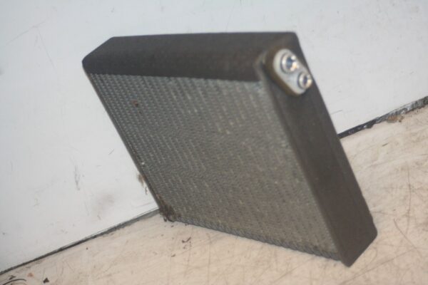 2004 LEXUS IS200. AIR CON CONDITIONING MATRIX - Image 2