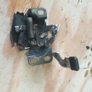 2005 HONDA JAZZ 1.4 PETROL AUTOMATIC. BONNET LATCH.