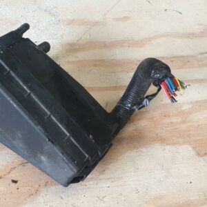 2005 HONDA JAZZ 1.4 PETROL AUTOMATIC. ENGINE BAY FUSE BOX BOARD.