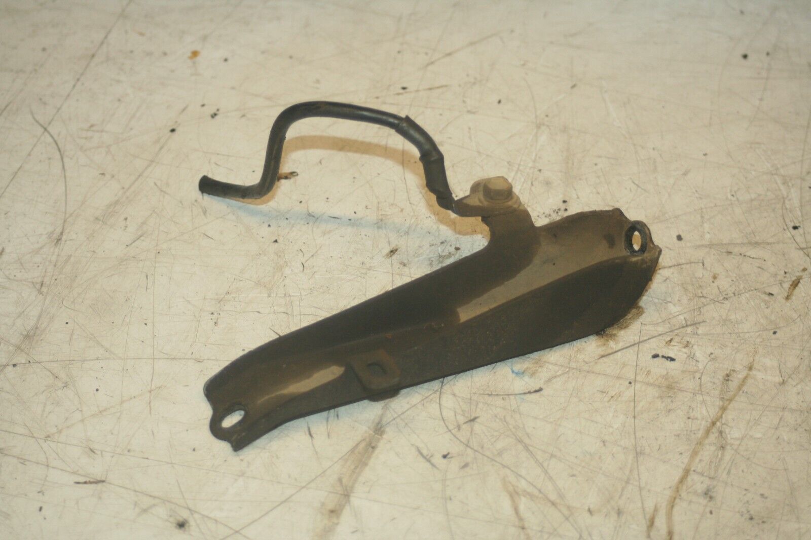LEXUS 1S200. MOUNT BRACKET