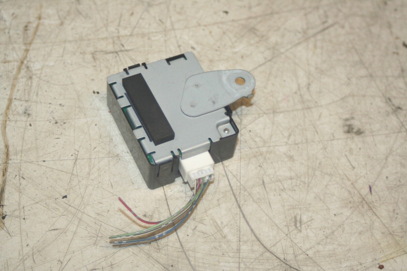 2004 LEXUS IS200. 89741-53021 ECU DOOR RECEIVER CONTROL MODULE