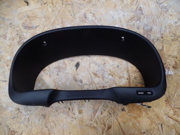 2010 MK2 Hyundai Santa Fe - Instrument Panel Surround / Clock Trim
